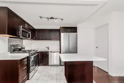 1155 Warburton Avenue #8Y, Yonkers, NY 10701 - Photo 3