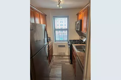 2 Fisher Drive #203, Mount Vernon, NY 10552 - Photo 3