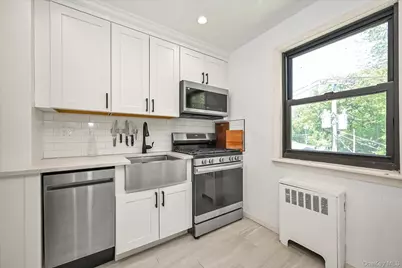 4 East Mill Drive #3E, Great Neck, NY 11021 - Photo 7