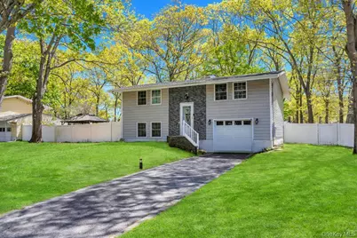 32 Lodge Lane, East Setauket, NY 11733 - Photo 5