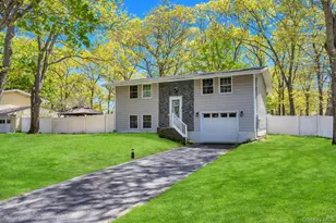 32 Lodge Ln, East Setauket, NY 11733 - Photo 5