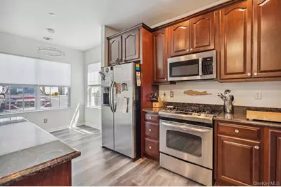 39 Southampton Drive, Massapequa, NY 11758 - Photo 7