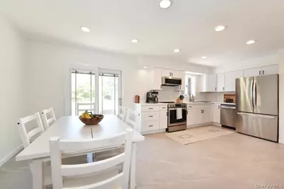 491 Charles Avenue, Massapequa Park, NY 11762 - Photo 9