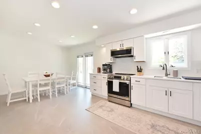 491 Charles Avenue, Massapequa Park, NY 11762 - Photo 11