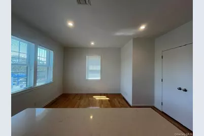 1 Willowdale Avenue #1, Port Washington, NY 11050 - Photo 5