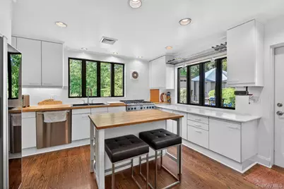 2055 Quaker Ridge Road, Croton on Hudson, NY 10520 - Photo 11