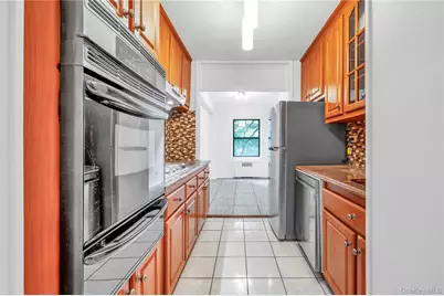 301 E 48th Street #2C, New York, NY 10017 - Photo 5