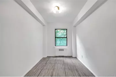 301 E 48th Street #2C, New York, NY 10017 - Photo 9
