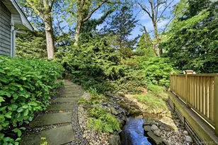 7 Great Neck Ct, Huntington, NY 11743 - Photo 35