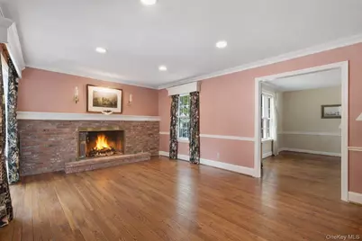 7 Great Neck Court, Huntington, NY 11743 - Photo 11