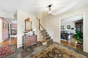 7 Great Neck Ct, Huntington, NY 11743 - Photo 7