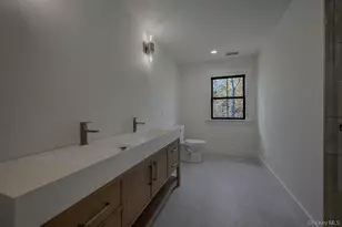 20 Bunker Ln, Middle Island, NY 11953 - Photo 31