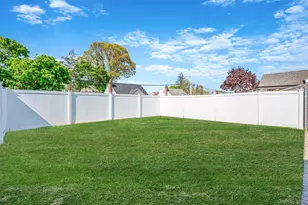 56 Pickwick Ln, North Babylon, NY 11703 - Photo 41