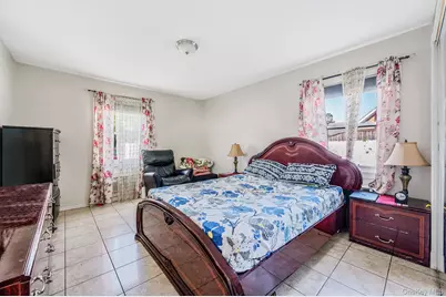 56 Pickwick Lane, North Babylon, NY 11703 - Photo 17