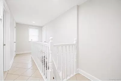 56 Pickwick Lane, North Babylon, NY 11703 - Photo 23