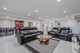 56 Pickwick Ln, North Babylon, NY 11703 - Photo 31