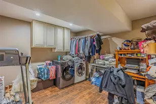 91-07 161st Ave, Howard Beach, NY 11414 - Photo 27