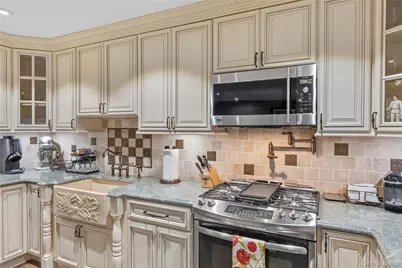 9107 161st Avenue, Howard Beach, NY 11414 - Photo 23