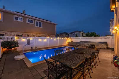 9107 161st Avenue, Howard Beach, NY 11414 - Photo 31