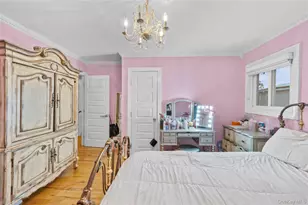 91-07 161st Ave, Howard Beach, NY 11414 - Photo 13