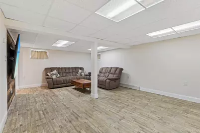 958 Alan Drive, Wantagh, NY 11793 - Photo 23