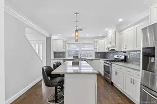 958 Alan Dr, Wantagh, NY 11793 - Photo 11