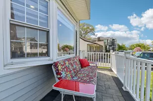 958 Alan Dr, Wantagh, NY 11793 - Photo 3