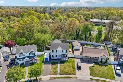 958 Alan Drive, Wantagh, NY 11793 - Photo 41