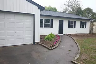 34 Michael Ave, Bellport, NY 11713 - Photo 3