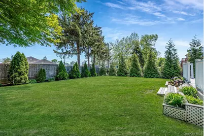 111 Chapel Hill Drive, Brentwood, NY 11717 - Photo 33