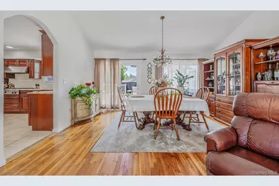111 Chapel Hill Drive, Brentwood, NY 11717 - Photo 7