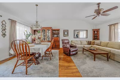 111 Chapel Hill Drive, Brentwood, NY 11717 - Photo 5