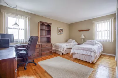 132 Forest Street, New York, NY 10314 - Photo 17