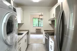 3 Loudon Dr, Fishkill, NY 12524 - Photo 5