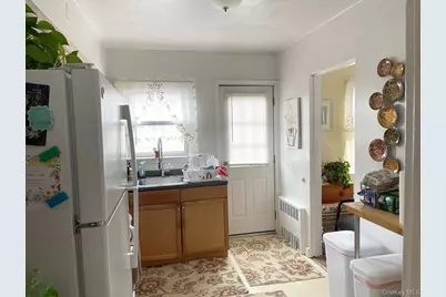 364 E Broadway #Middle, Long Beach, NY 11561 - Photo 5