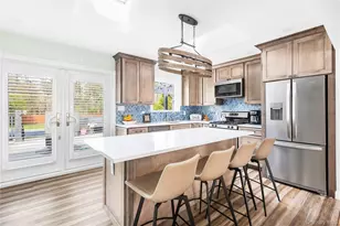44 Maple Ave, Bellport, NY 11713 - Photo 5