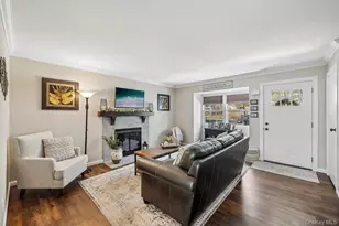 13 Rutledge Commons, Yaphank, NY 11980 - Photo 5