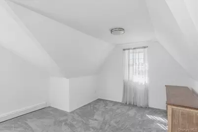 [Address not provided], Valley Stream, NY 11580 - Photo 17