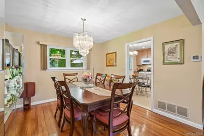 36 Chatham Road, New Rochelle, NY 10804 - Photo 7