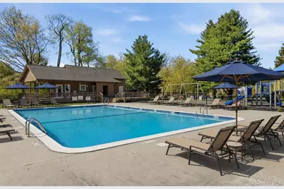 102 Ridgeview Lane, Yorktown Heights, NY 10598 - Photo 25