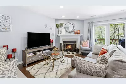 102 Ridgeview Lane, Yorktown Heights, NY 10598 - Photo 9
