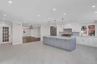 52 Woodland Road, Roslyn, NY 11576 - Photo 19