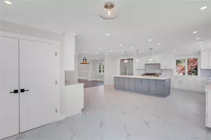 52 Woodland Rd, Roslyn, NY 11576 - Photo 21