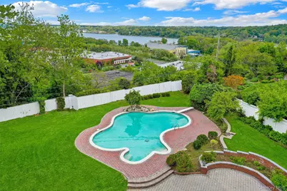 52 Woodland Road, Roslyn, NY 11576 - Photo 47