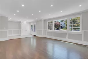 52 Woodland Rd, Roslyn, NY 11576 - Photo 5