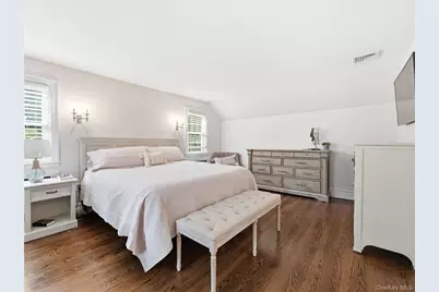 2 Longview Road, Port Washington, NY 11050 - Photo 19