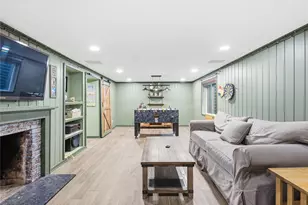 2 Longview Rd, Port Washington, NY 11050 - Photo 25