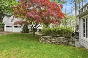 2 Longview Rd, Port Washington, NY 11050 - Photo 29