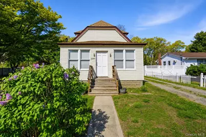 2284 Ocean Avenue, Ronkonkoma, NY 11779 - Photo 1