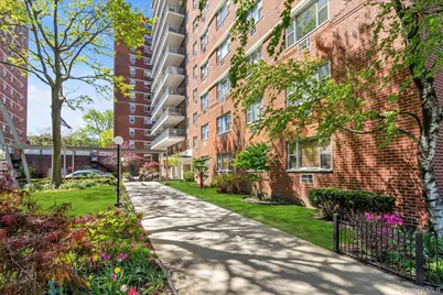 52-30 39 Drive #1G, Woodside, NY 11377 - Photo 13